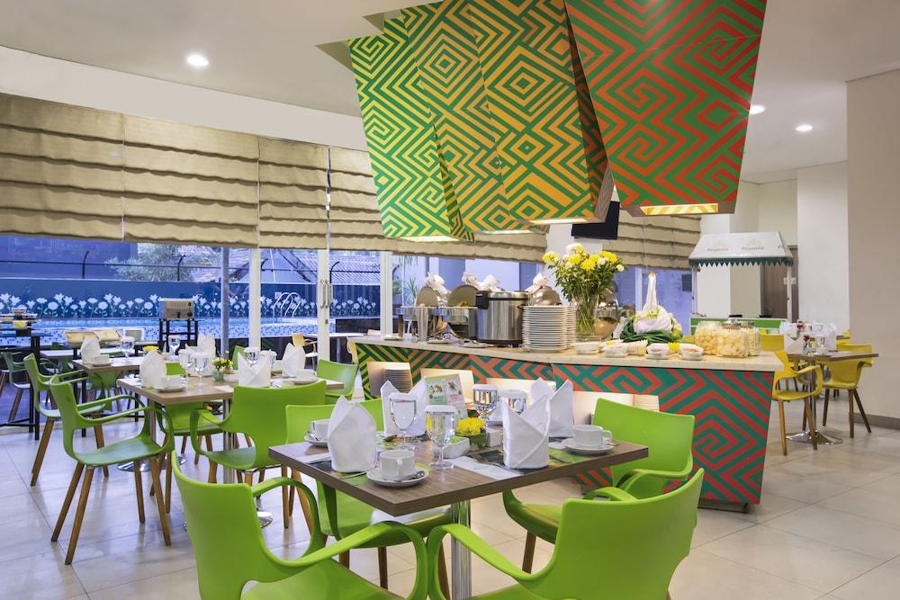 Khas Makassar Hotel Exterior photo